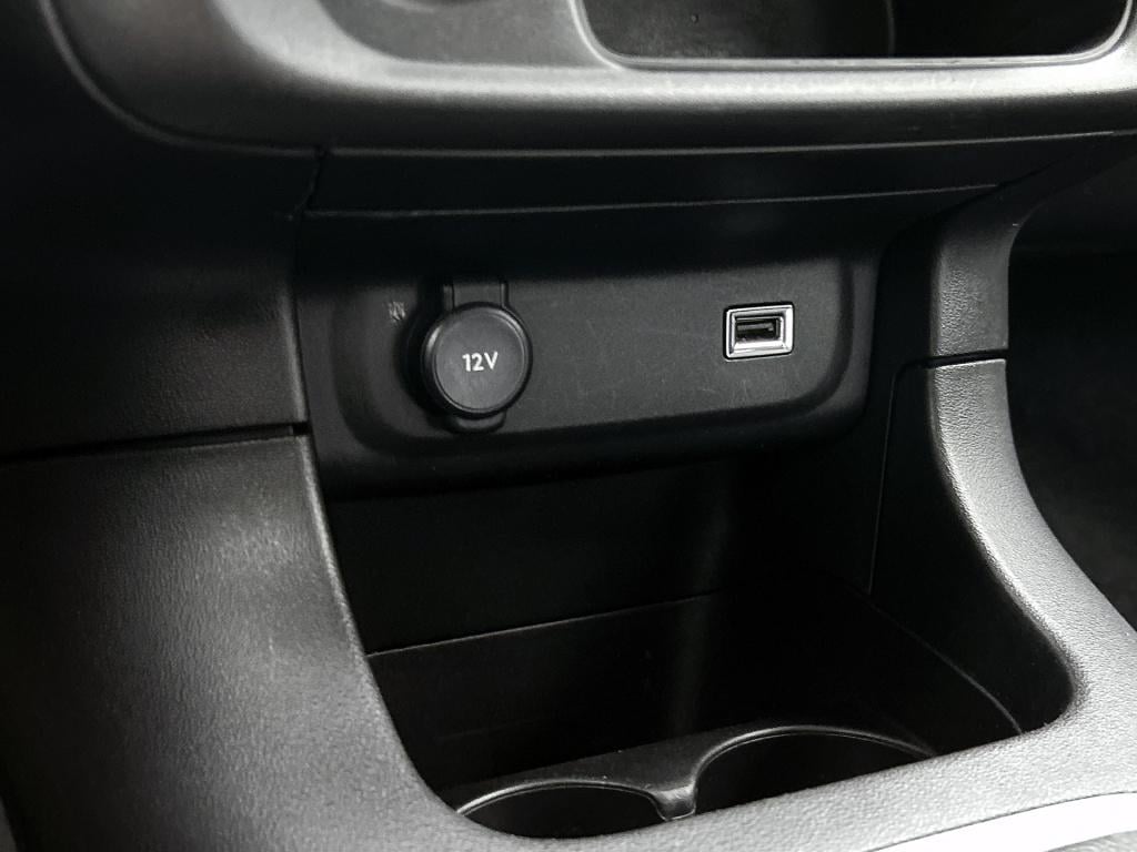 Citroen C3 82pk shine | rijklaar | parkeersensoren | apple carplay | lichtm