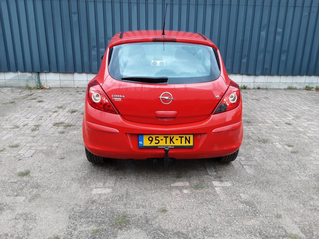 Opel Corsa 1.4-16v enjoy
