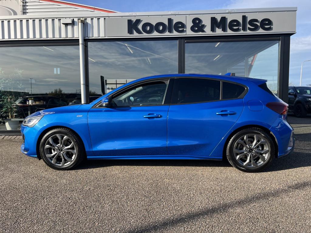 Ford Focus 1.0 ecoboost hybrid 125pk st-line , adaptive cc ,voorruitverwarm