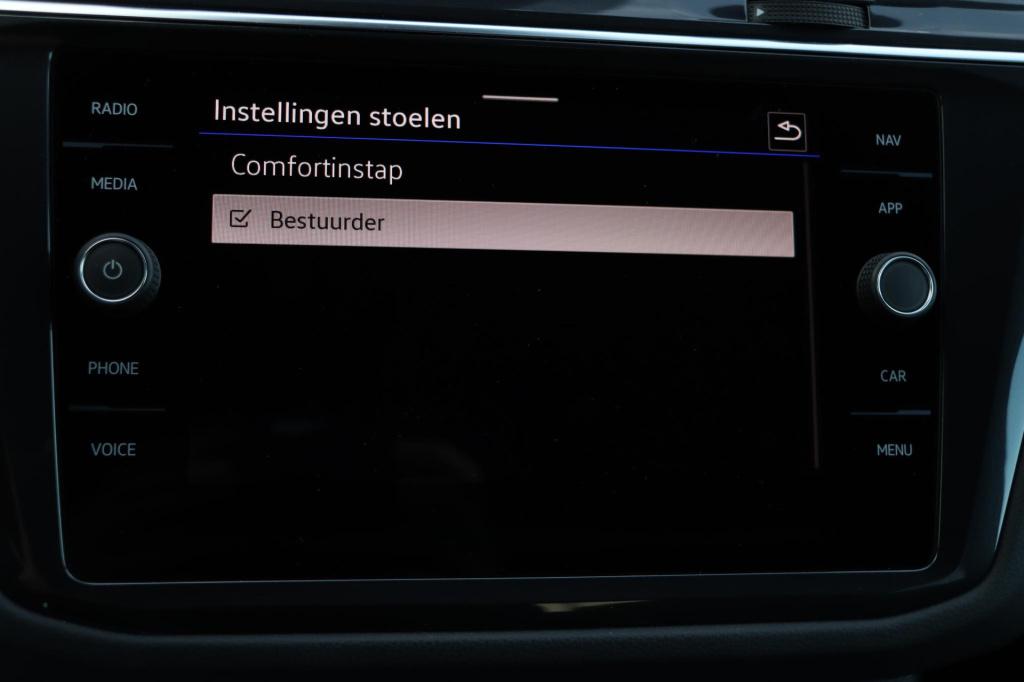 Volkswagen Tiguan 1.4 tsi ehybrid r-line business+ black style 245pk dsg6 |