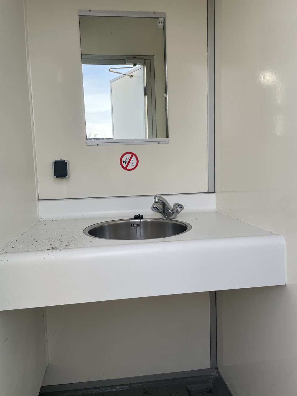 Sanitair unit