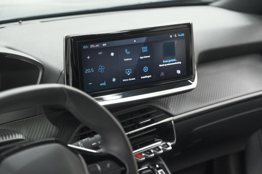 Peugeot 2008 puretech 100 allure | apple carplay | parkeersensoren | climat