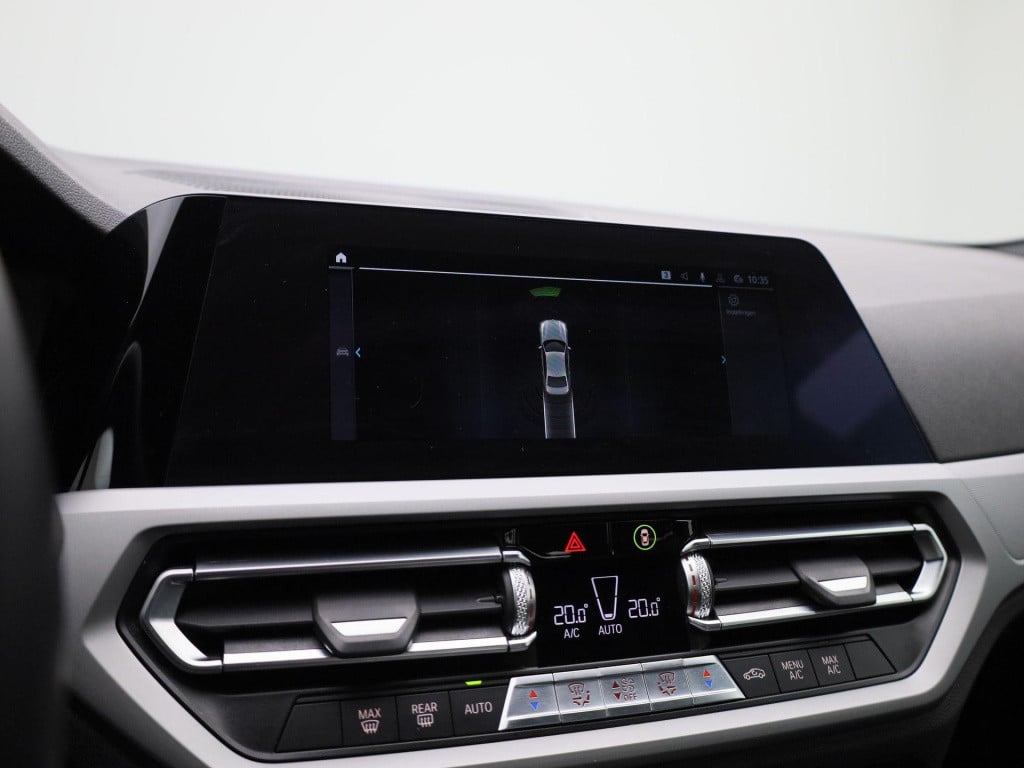 BMW 3-serie 330e | automaat | navigatie | half-leer | adaptive cruise contr