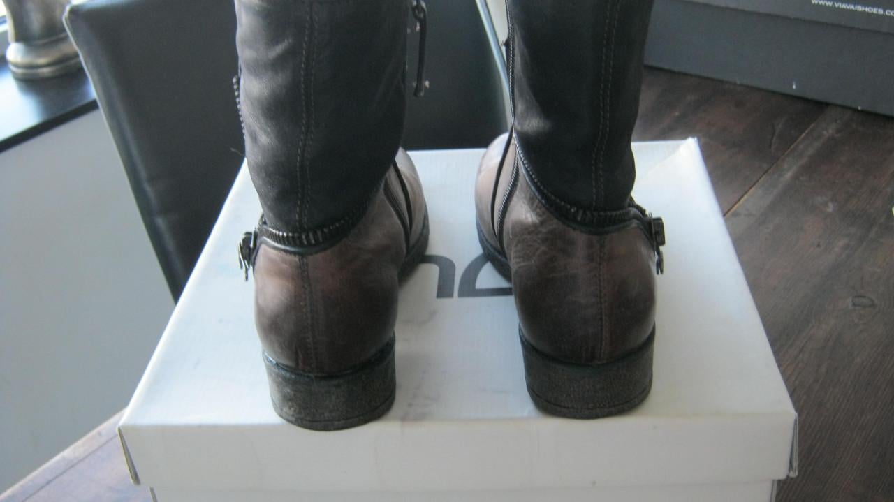 NIEUW LAARZEN MAAT 37 VOOR 50 EURO