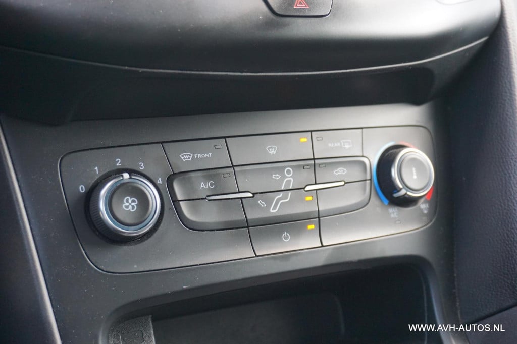 Ford Focus 1.0 titanium
