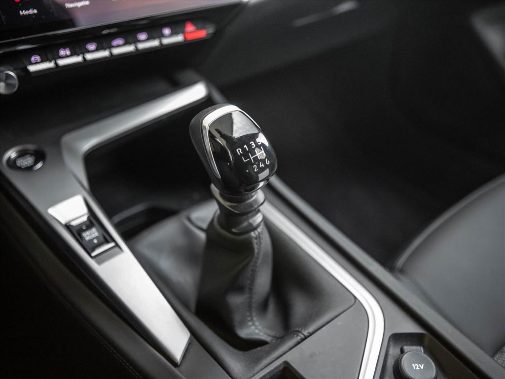 Peugeot 308 sw 1.2 puretech 130pk allure | stoelverwarming | camera | navig