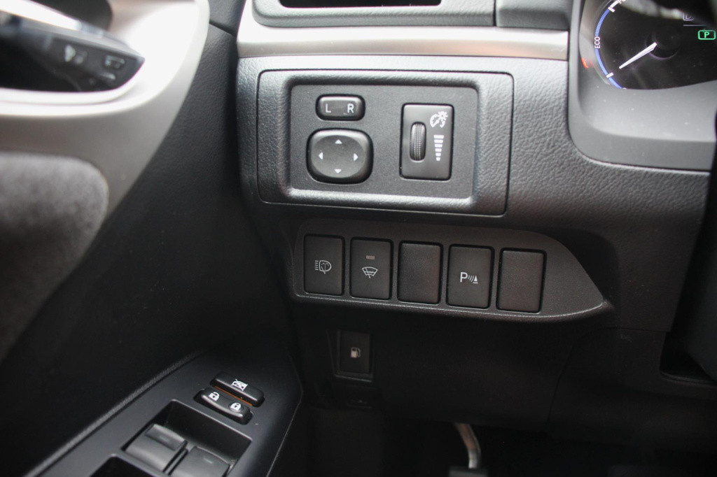 Lexus Ct 200h hybrid - pdc rondom + camera - stoel verw - xenon - parelwit 