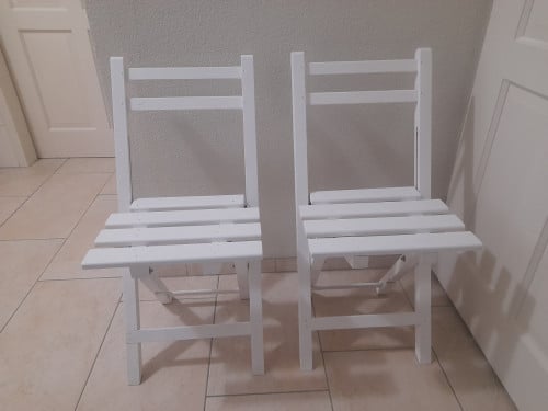 2 leuke klap stoeltjes ( in goede staat )
