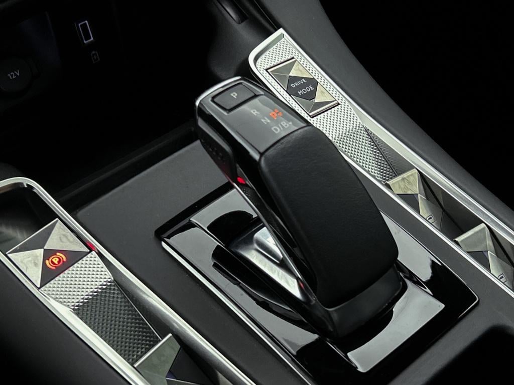 Ds Ds 7 e-tense 225 etoile | nappa zwart leder | focal hifi | wegklapbare t