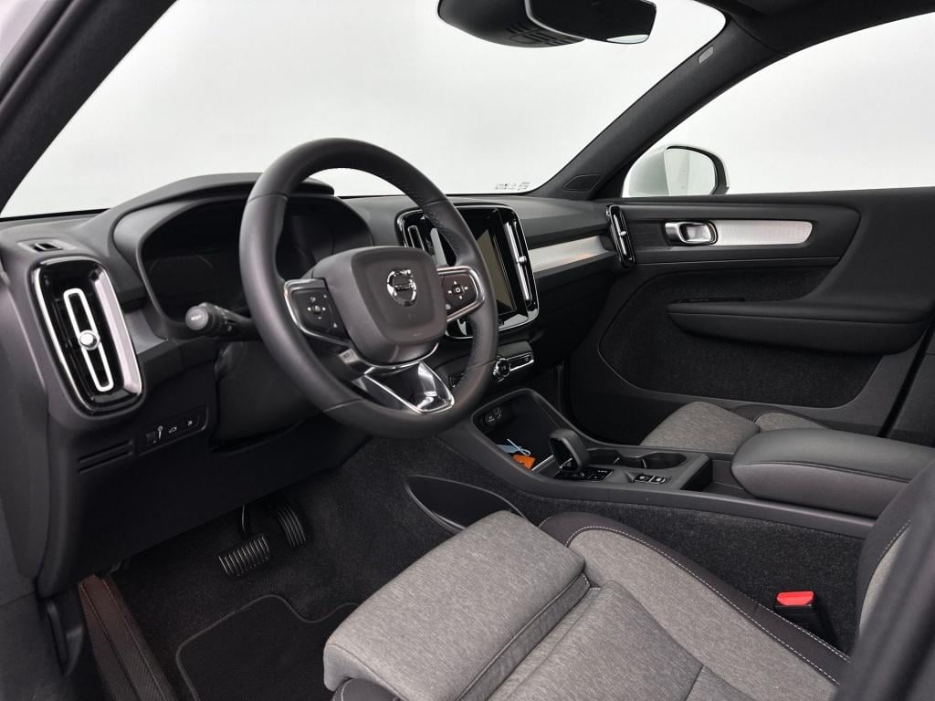 Volvo XC40 t4 211pk recharge inscription exp| navi| climate| camera| dab+|
