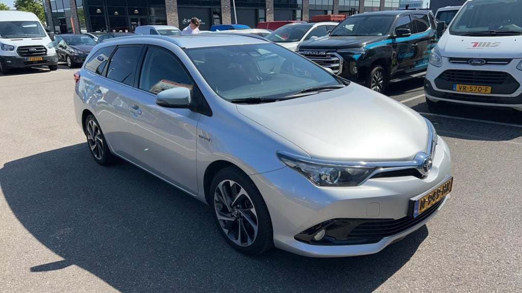 Toyota Auris touring sports 1.8 hybrid lease | 17'' velgen | camera | navig