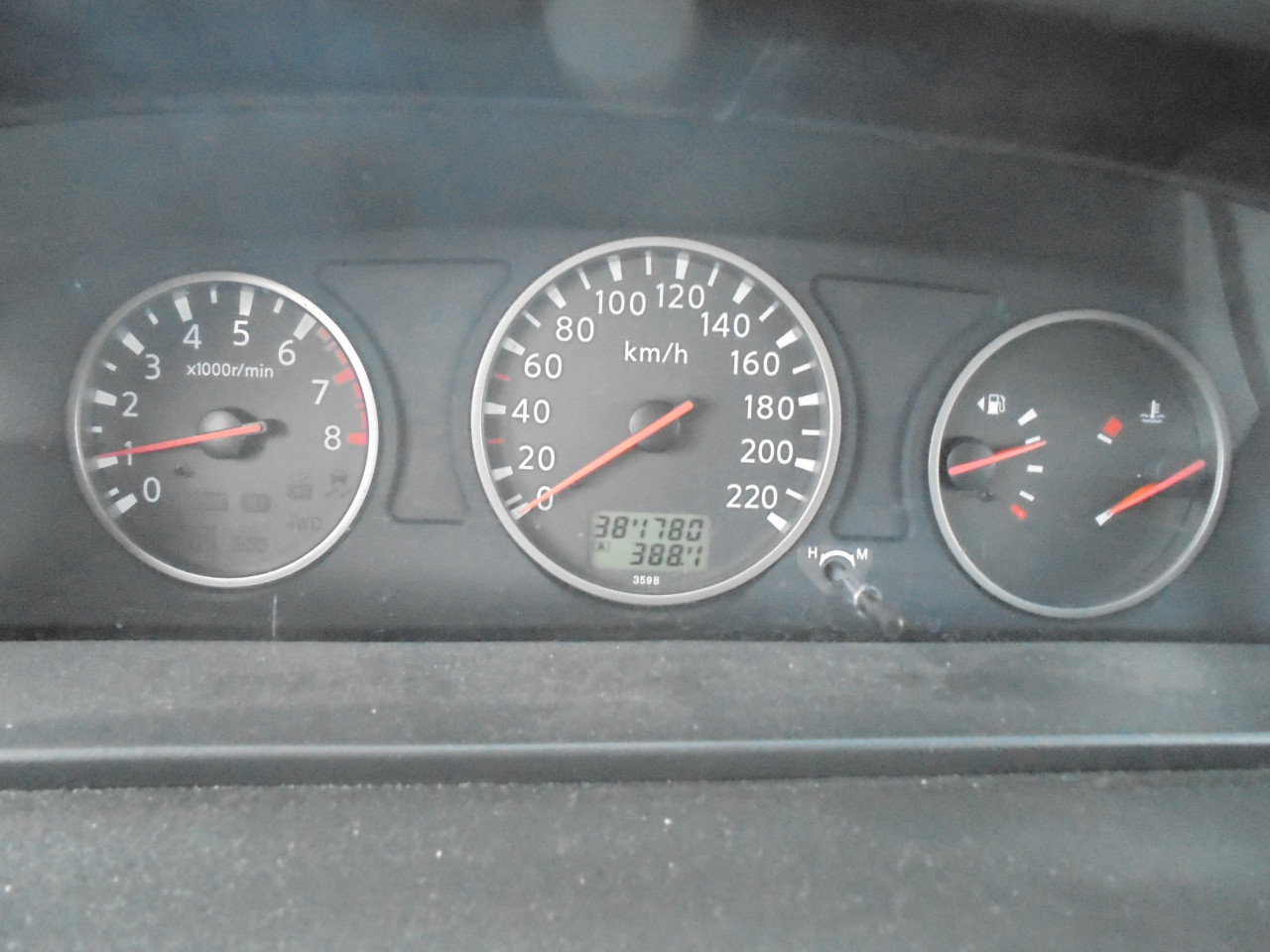 X-Trail Bouwjaar 2004 2.5 four wheel drive goede sterke auto