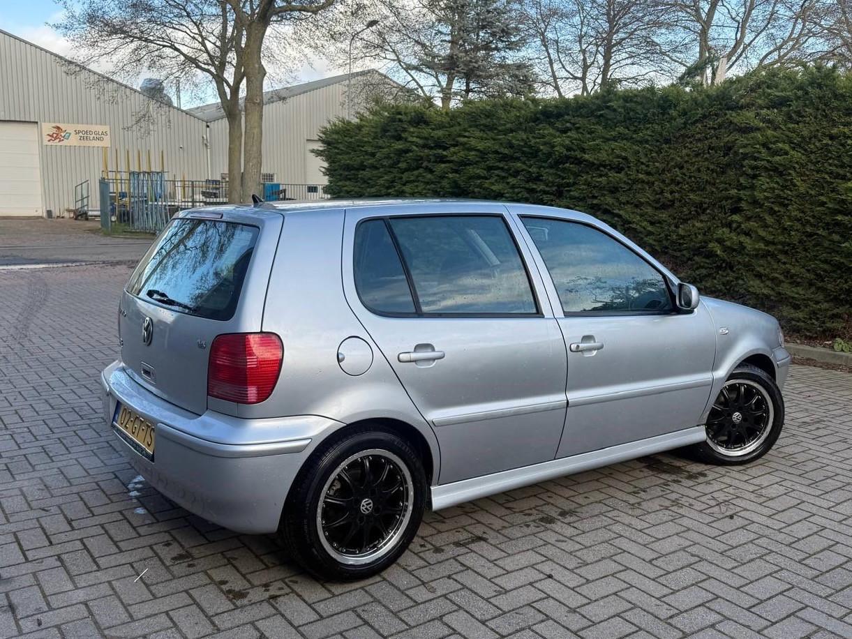 Volkswagen Polo 1.4-16V Trendline Jaar Apk