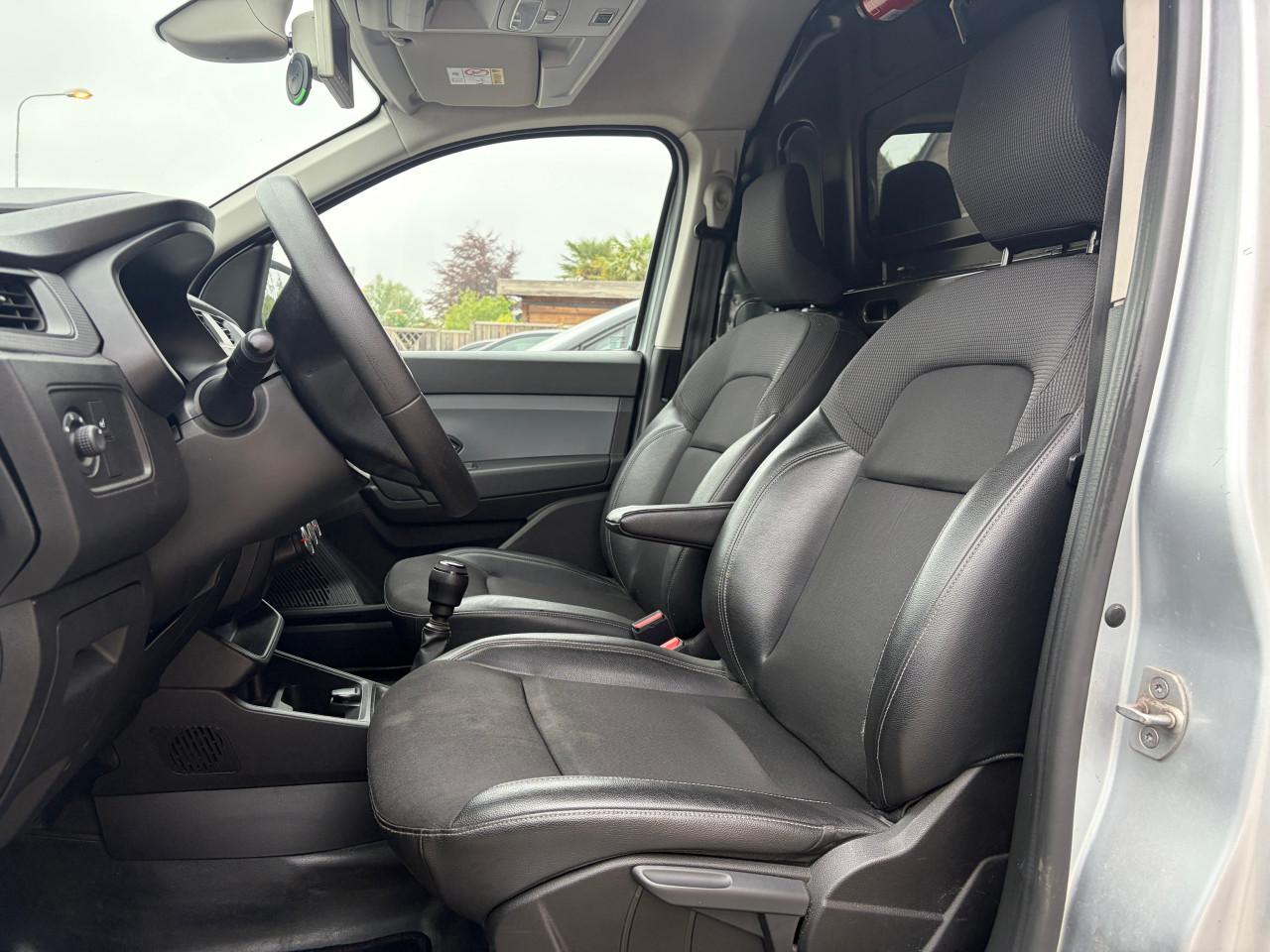 Airco/Navigatie/PDC Renault Express Van 1.3tce benzine