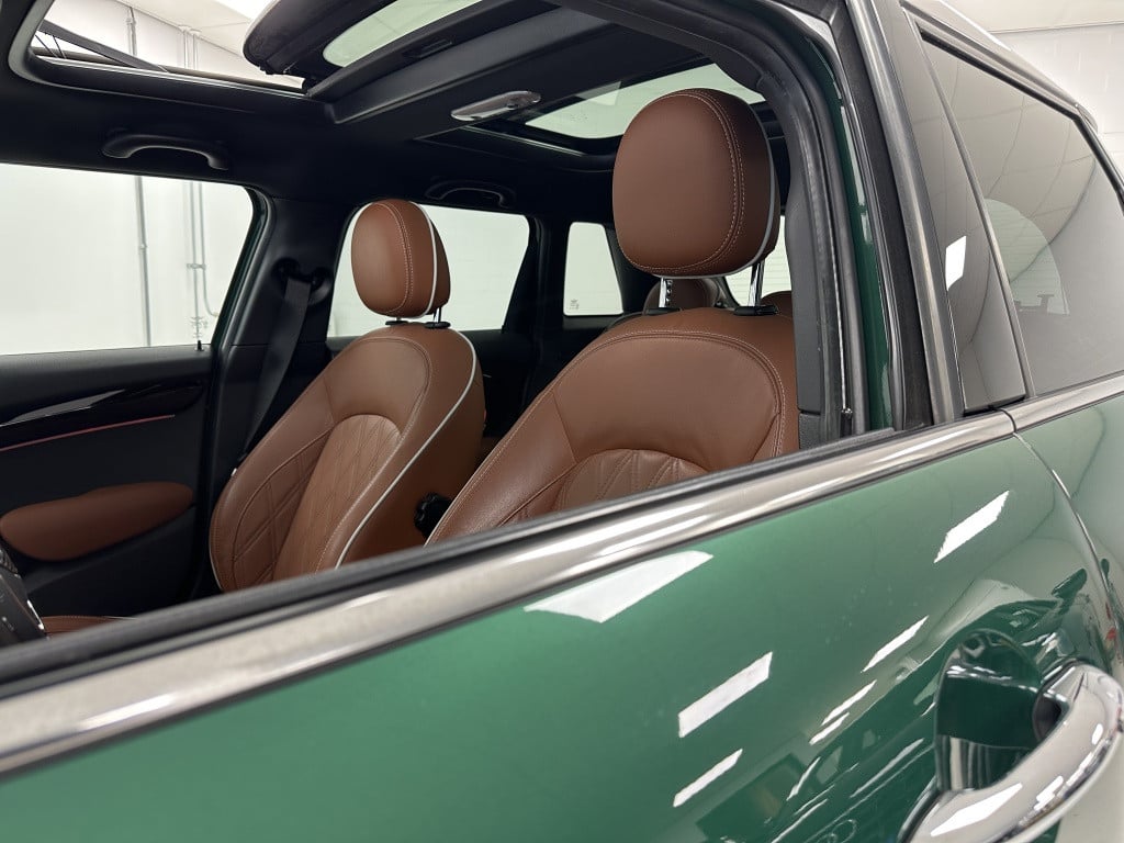 Mini Cooper mini 2.0 yours | british racing green | cognac int. | panora