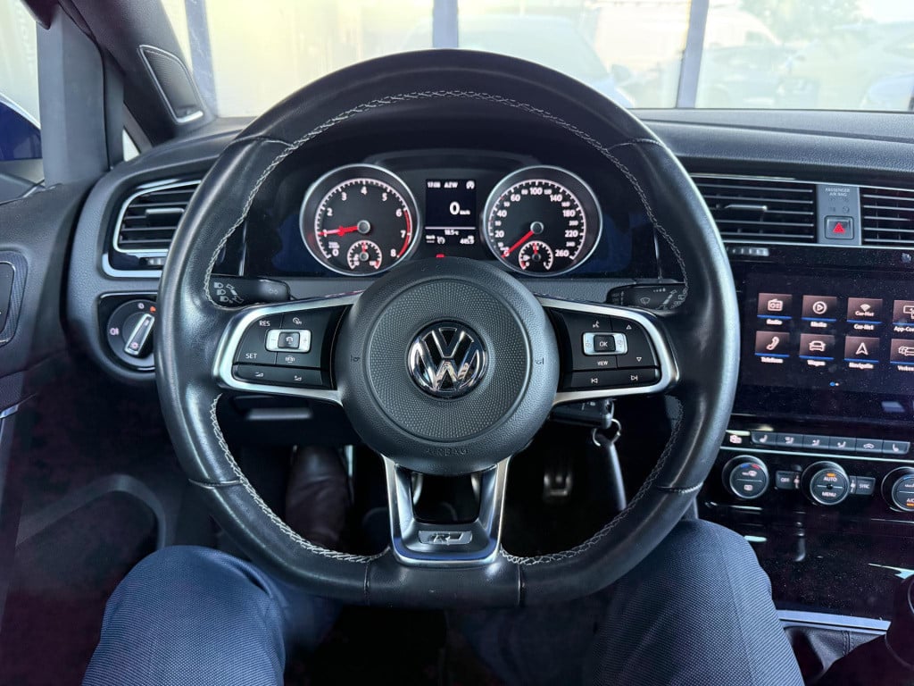 Volkswagen Golf 1.5 tsi highline business r 17'' lmv | 2x r-line | adaptief