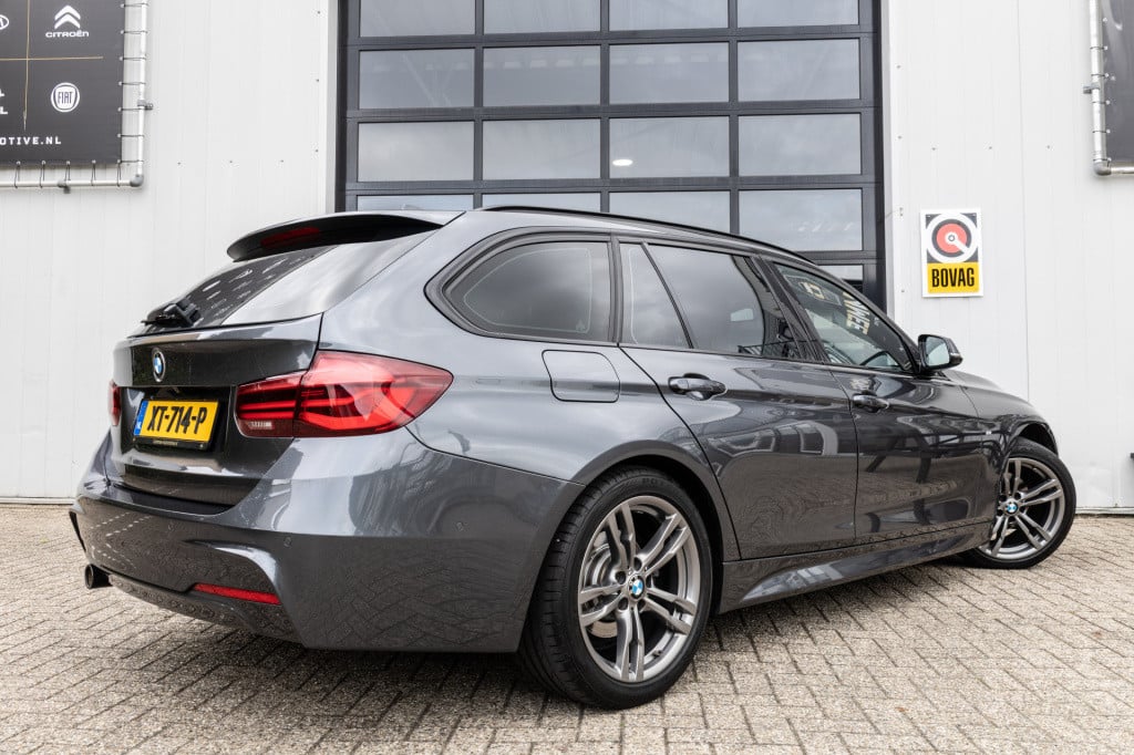 BMW 3-serie touring 318i m sport edition ✅trekhaak✅leder✅nav
