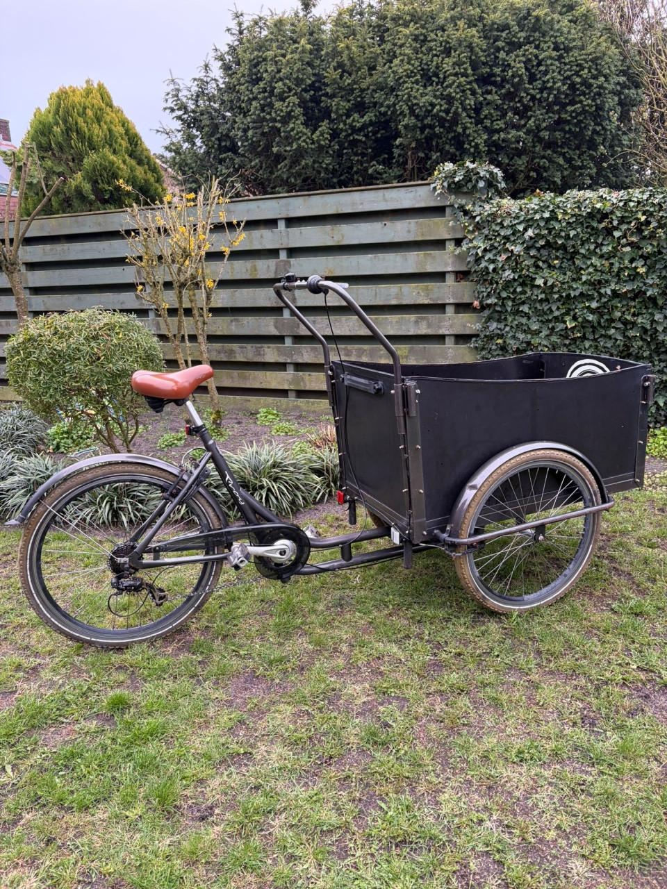 Gebruikte bakfiets - Fietst, remt en schakelt goed