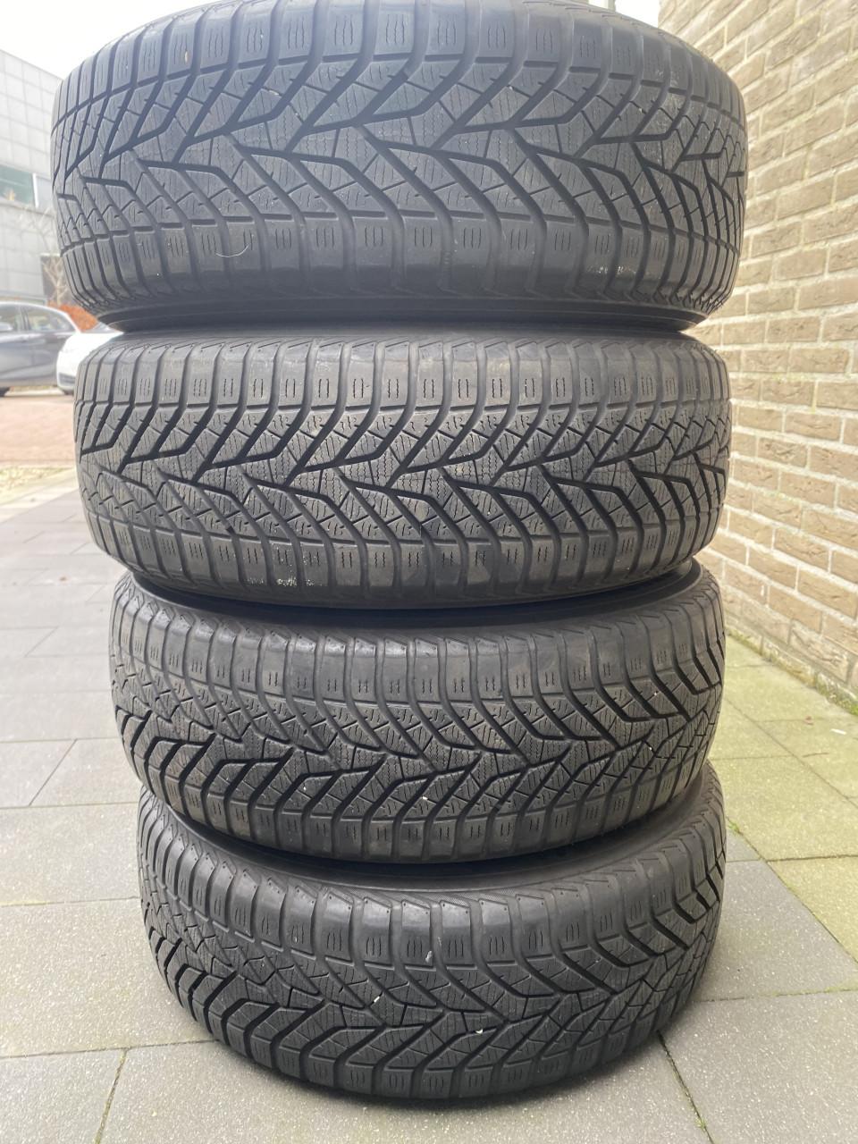 Winterbanden op l.m. Toyota 205/60/16 5x114.3