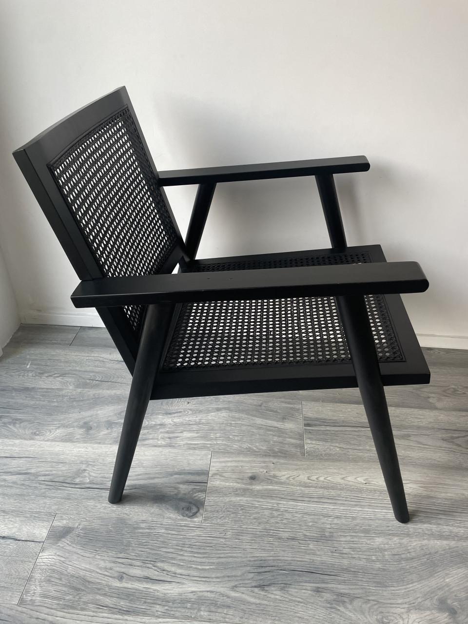 Fauteuil hout zwart Karwei in keurige staat