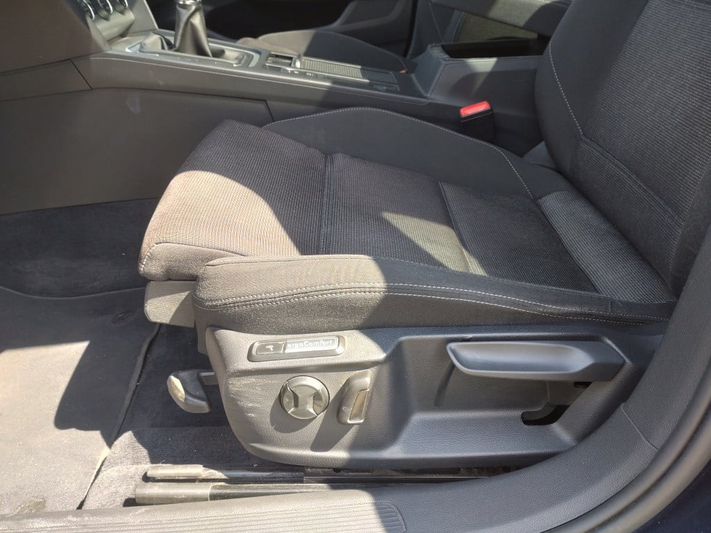 Volkswagen Passat variant 1.4 tsi connected s.
