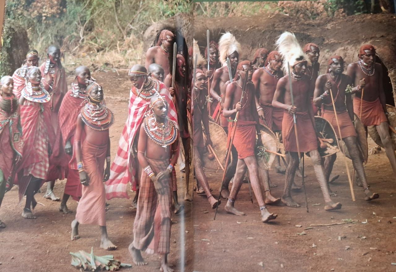 Maasai, prachtig fotoboek met begeleidende tekst,
