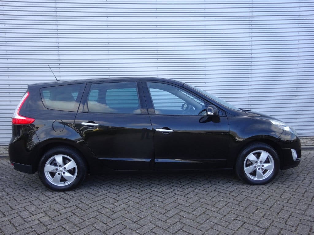 Renault Grand Scenic 1.5 dci bose 7-persoons climate / trekhaak / navi