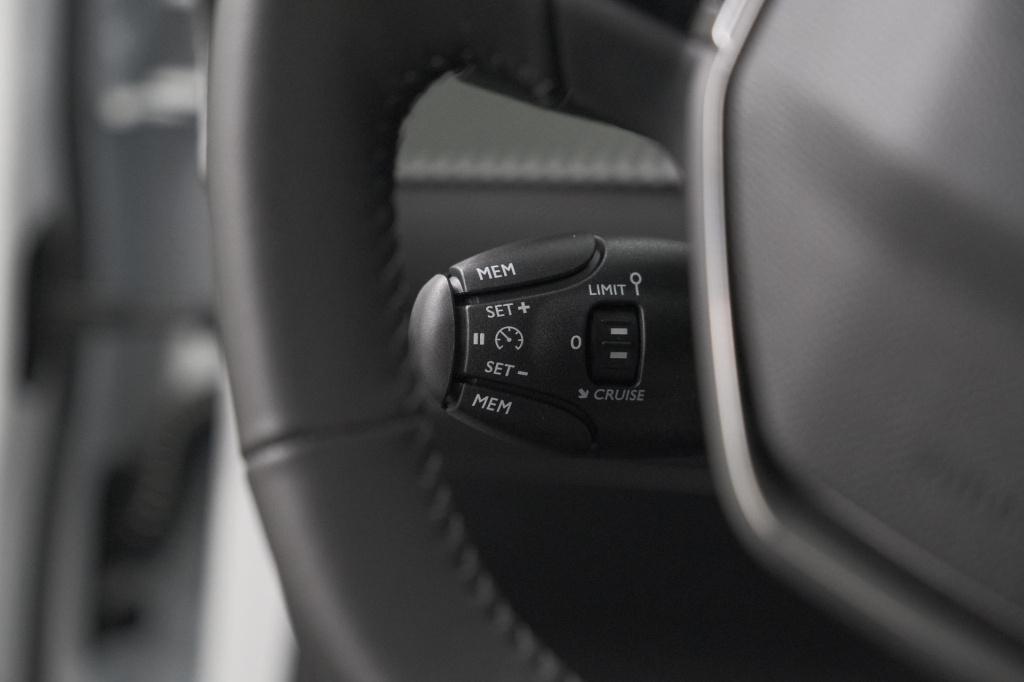 Peugeot 208 ev allure 50 kwh | soh 99,9% | 11 kw laadfunctie | apple carpla