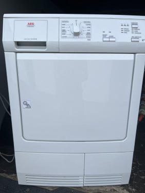 Als nieuw AEG Condens droger 6?kg. Schoon en netjes nauwelijks gebruikt
