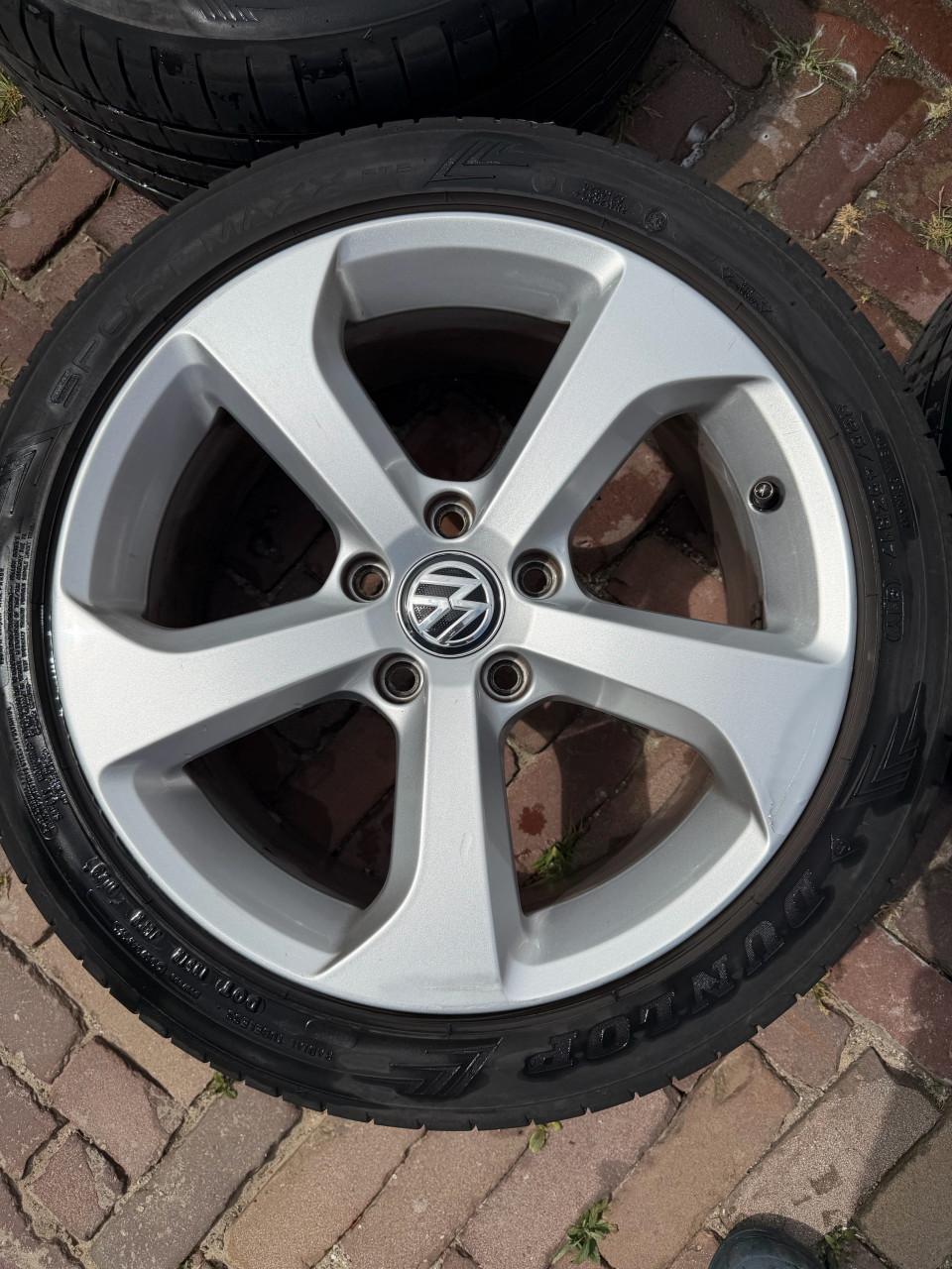 Originele volkswagen borbet velgen 17inch met banden 5x112