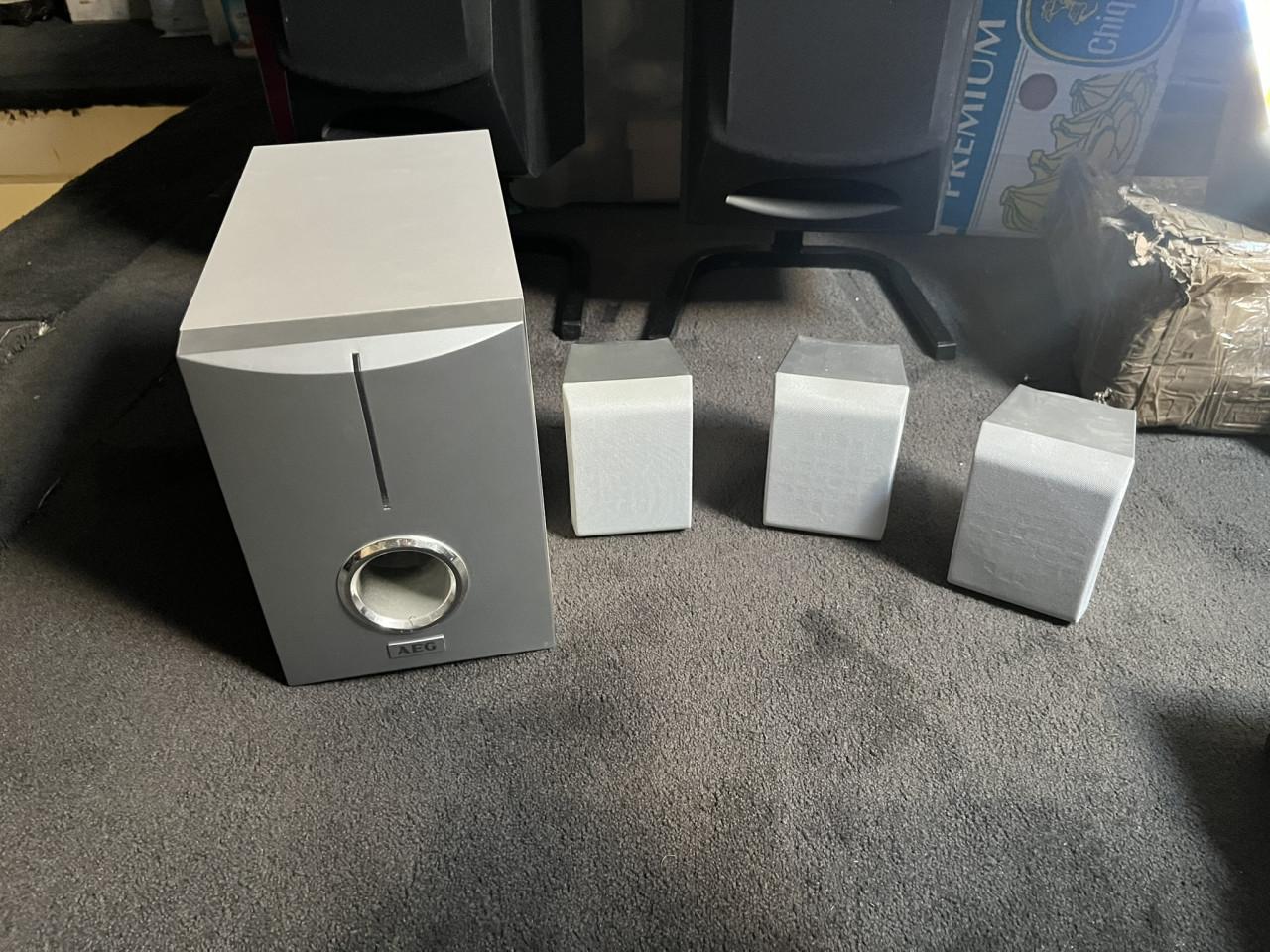 AEG 4607 HC Subwoofer en 3 spaekers Satellite