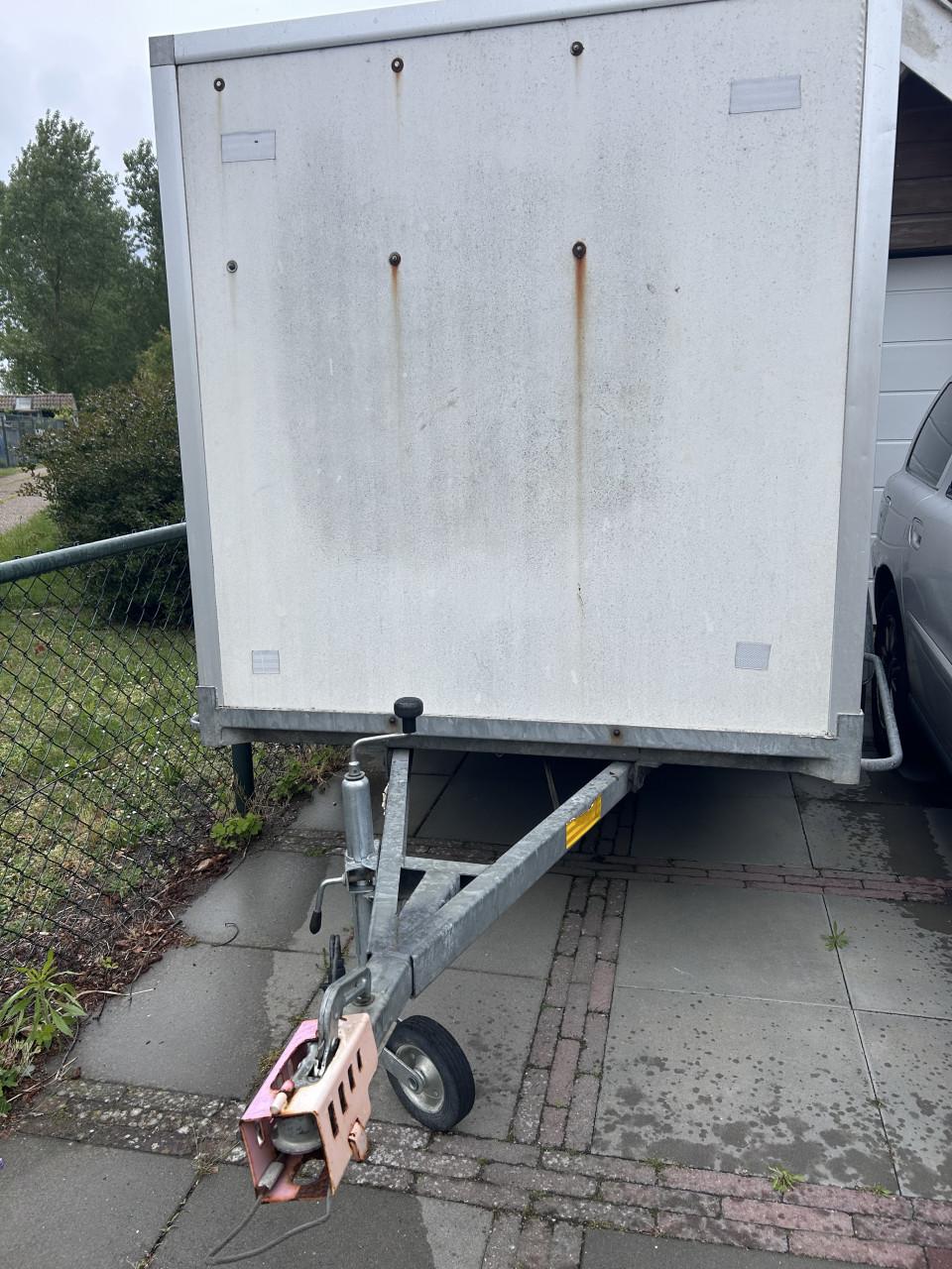 Gesloten aanhangwagen