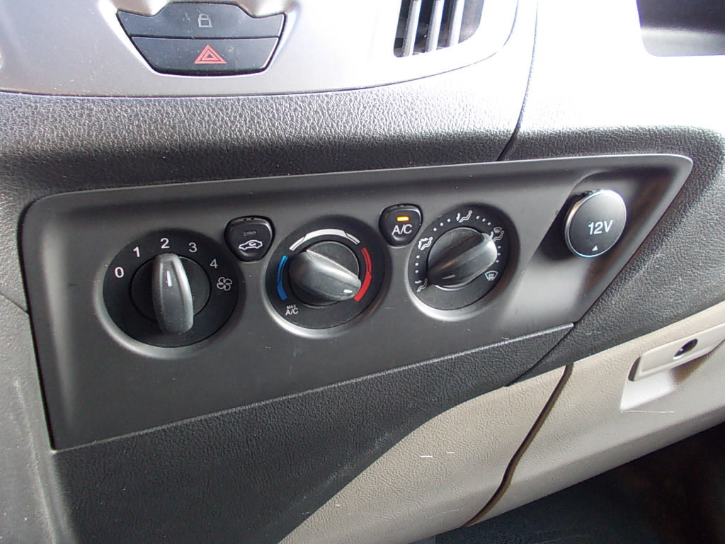 Ford Transit Custom 2.2 tdci dubb.cab., airco, cr.contr., navi.