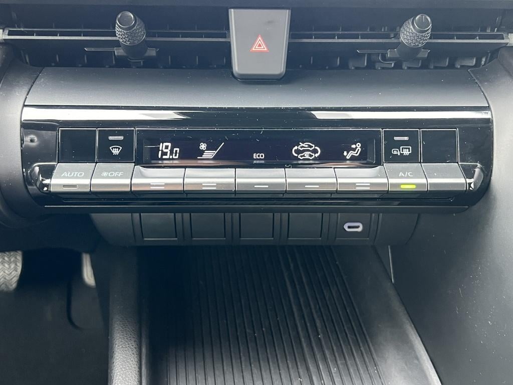 Toyota C-hr 1.8 hybrid 140 act