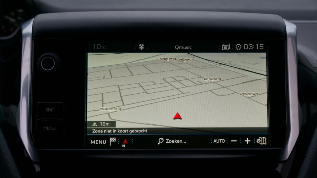 Peugeot 208 1.2 puretech signature rijklaar incl garantie