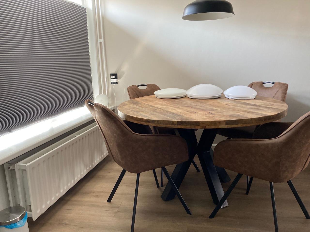 Mangohouten eettafel rond, 130 cm