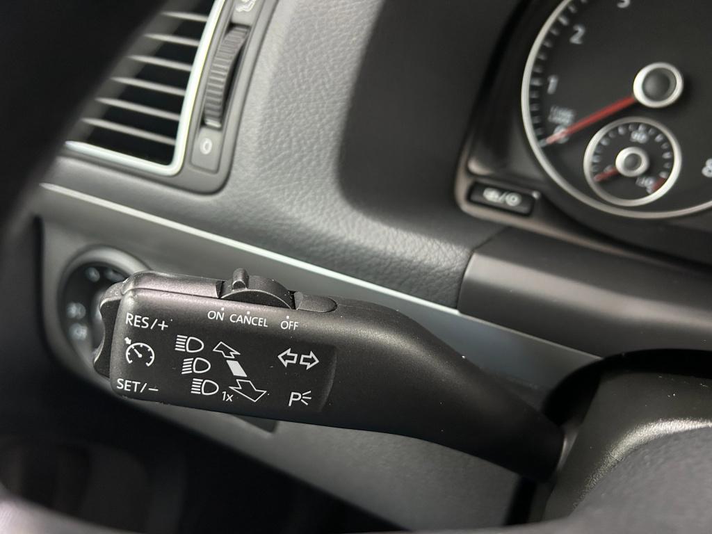 Volkswagen Touran occasion 1.2 tsi highline bluemotion 7p. | grijs | tweede