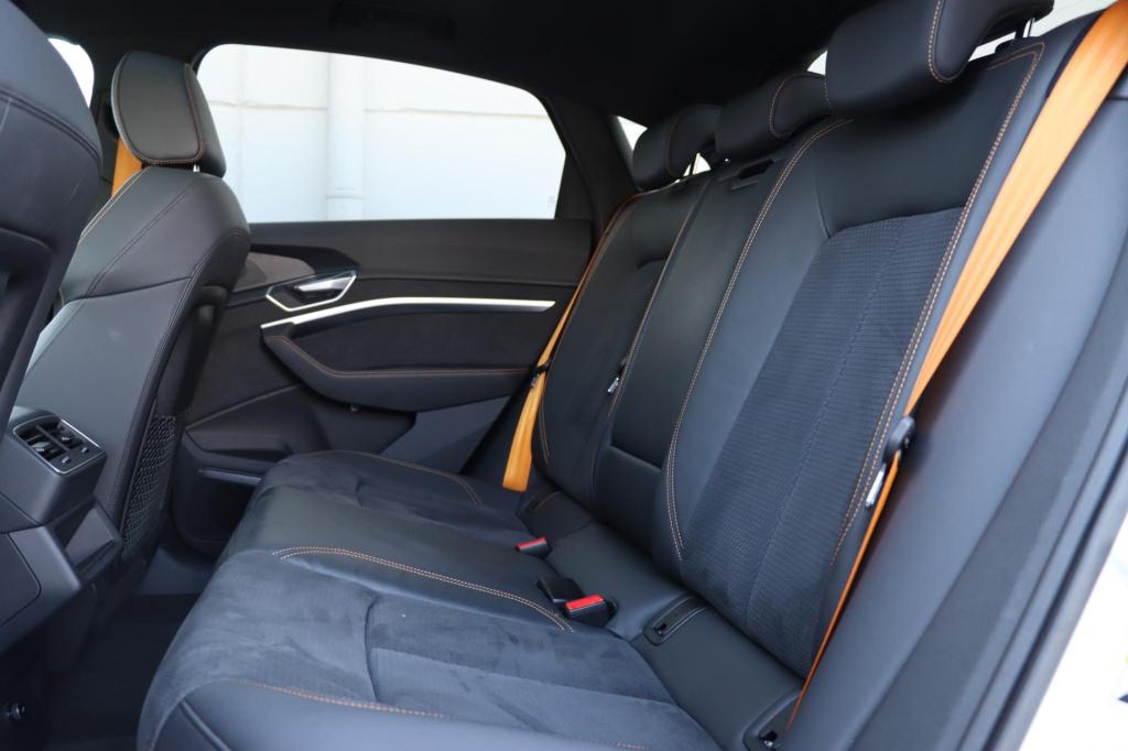 Audi E-tron sportback 55 quattro black edition 95 kwh s-line 408pk