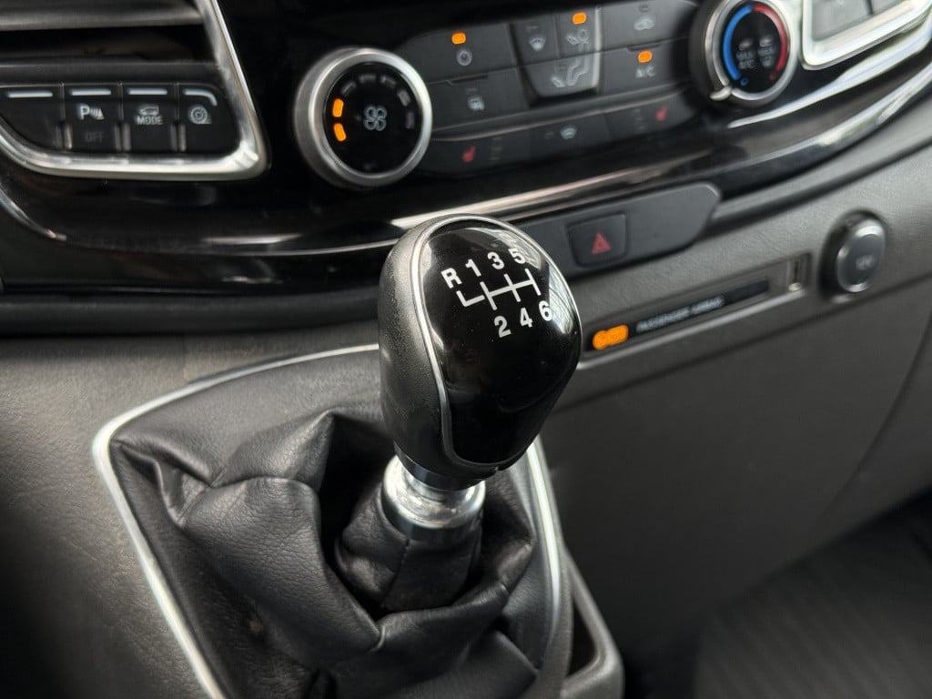 Ford Transit Custom 320 2.0 tdci l2h1 sport | 1e eig | carplay | camera | c