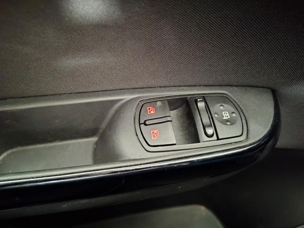Opel Corsa 1.4 online edition | automaat