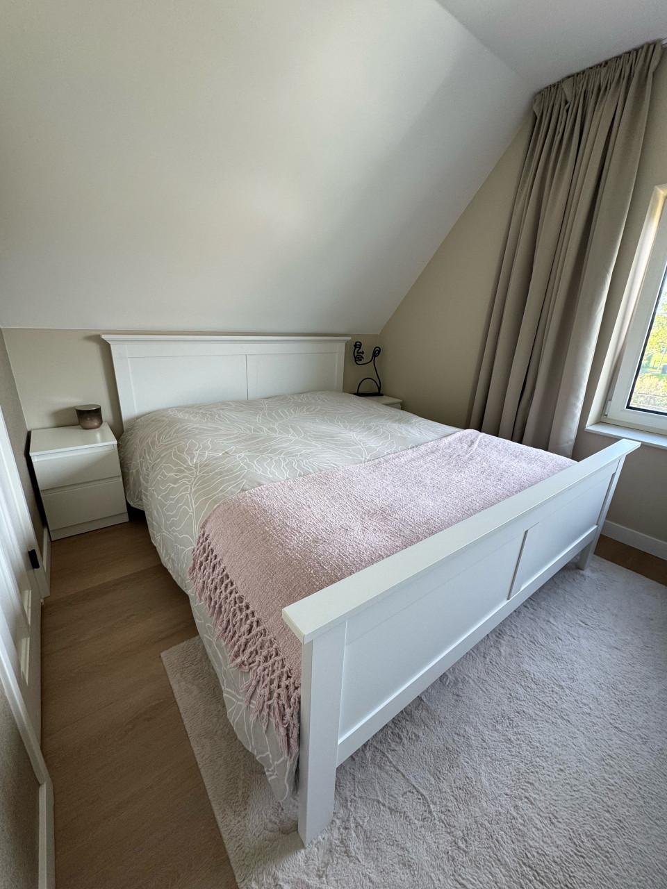 Bed 160x200cm inclusief lattenbodems
