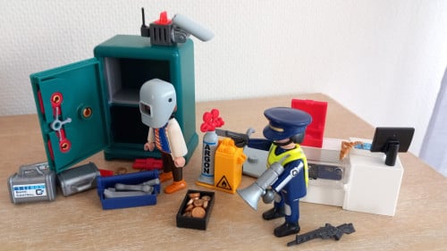 Playmobil overval juwelier met politie en kluis set 9007