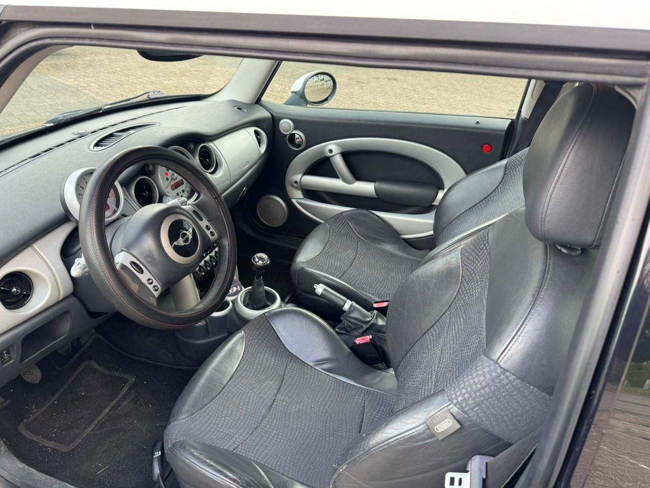 Mini cooper  bj 2004  1500 euro