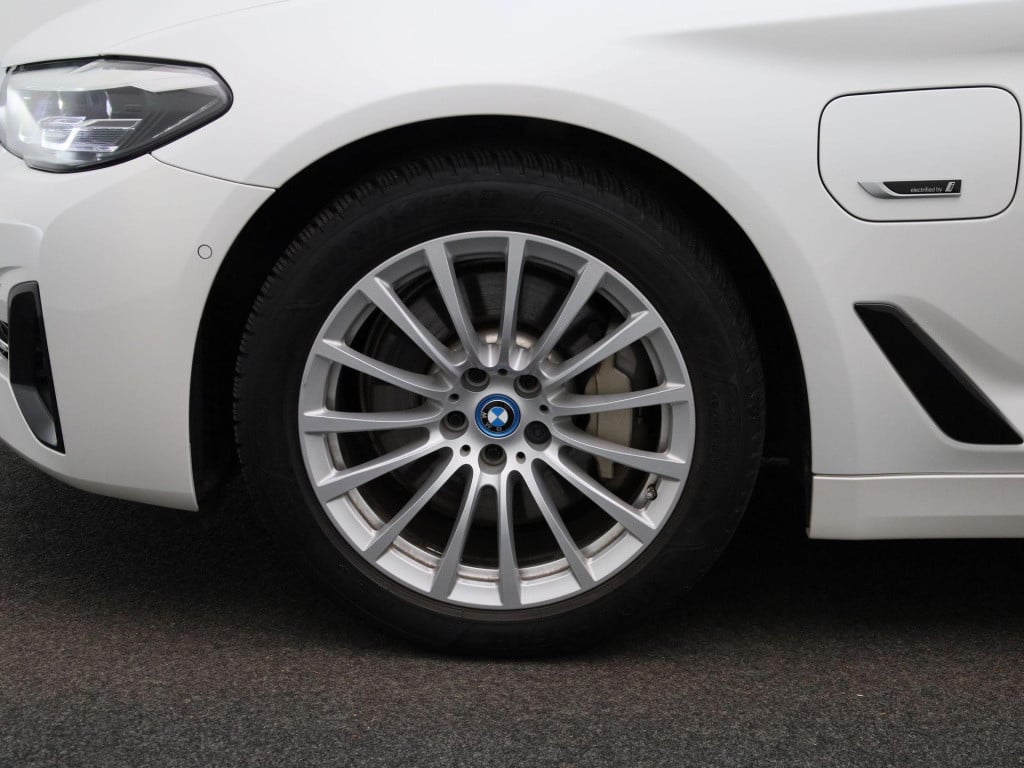 BMW 5 Serie touring 520e executive | automaat | leder | navigatie | apple c