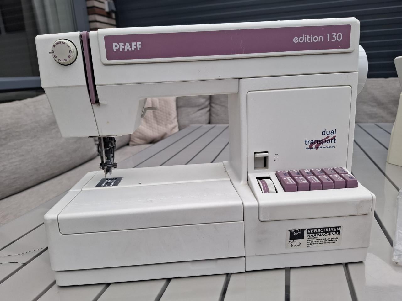 Pfaff Edition 130 Naaimachine met Dual Transport