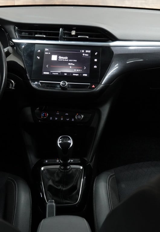 Opel Corsa 1.2 gs line | cruise | carplay | camera | pdc |