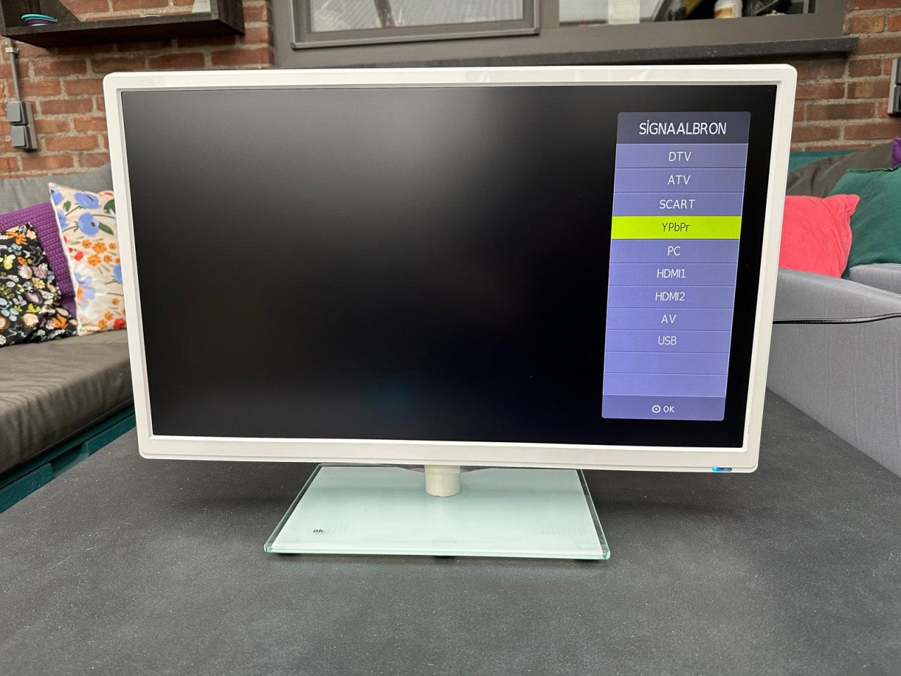OK 24" LCD tv
