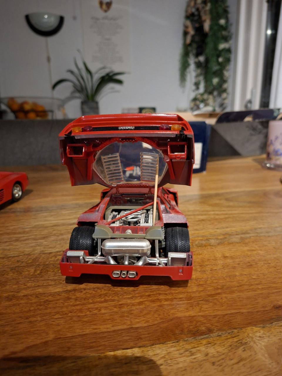 Tevkoop 3 ferrari's  1 op 18