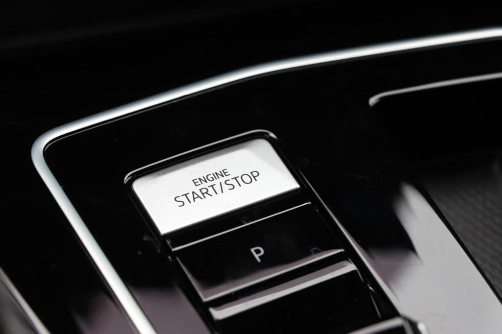 Volkswagen Golf r-line-edition 1.5 etsi 116pk dsg7 | iq.light | stuurverwar