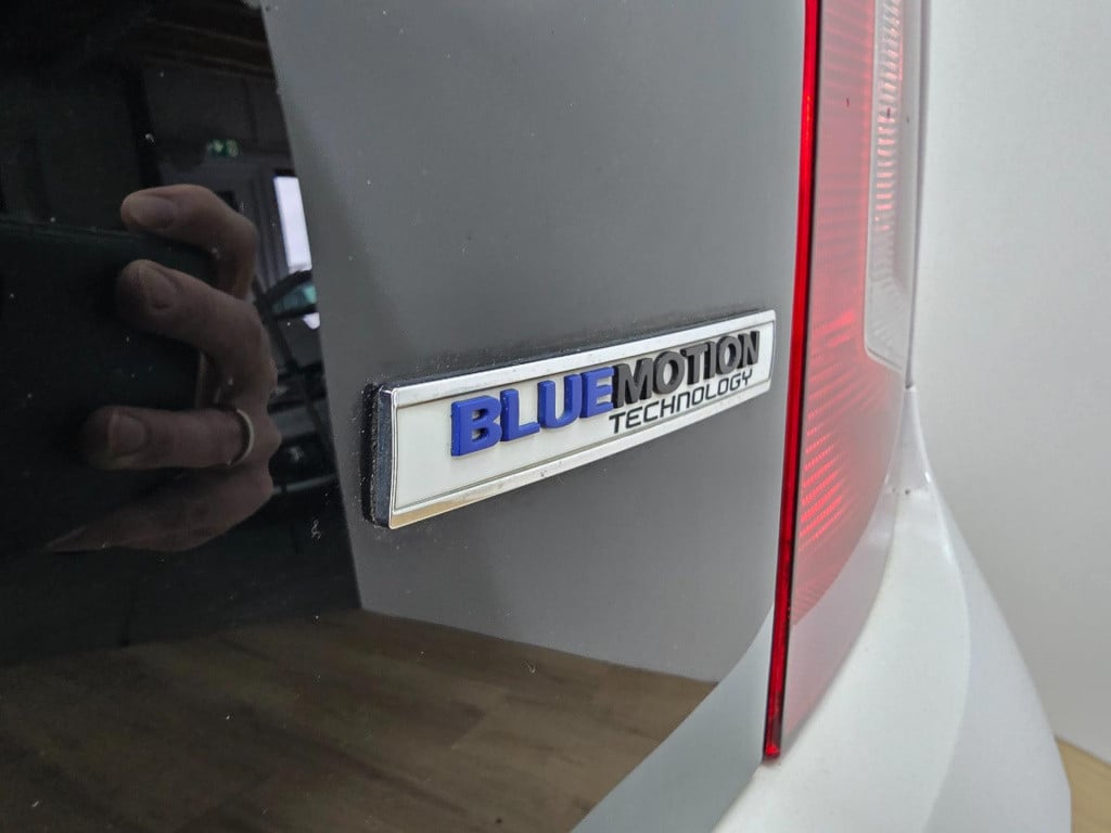 Volkswagen UP! occasion 1.0 move up! bluemotion met cruisecontrol en sporti